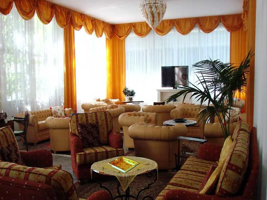 Hotel Tirreno Forte dei Marmi 3*,